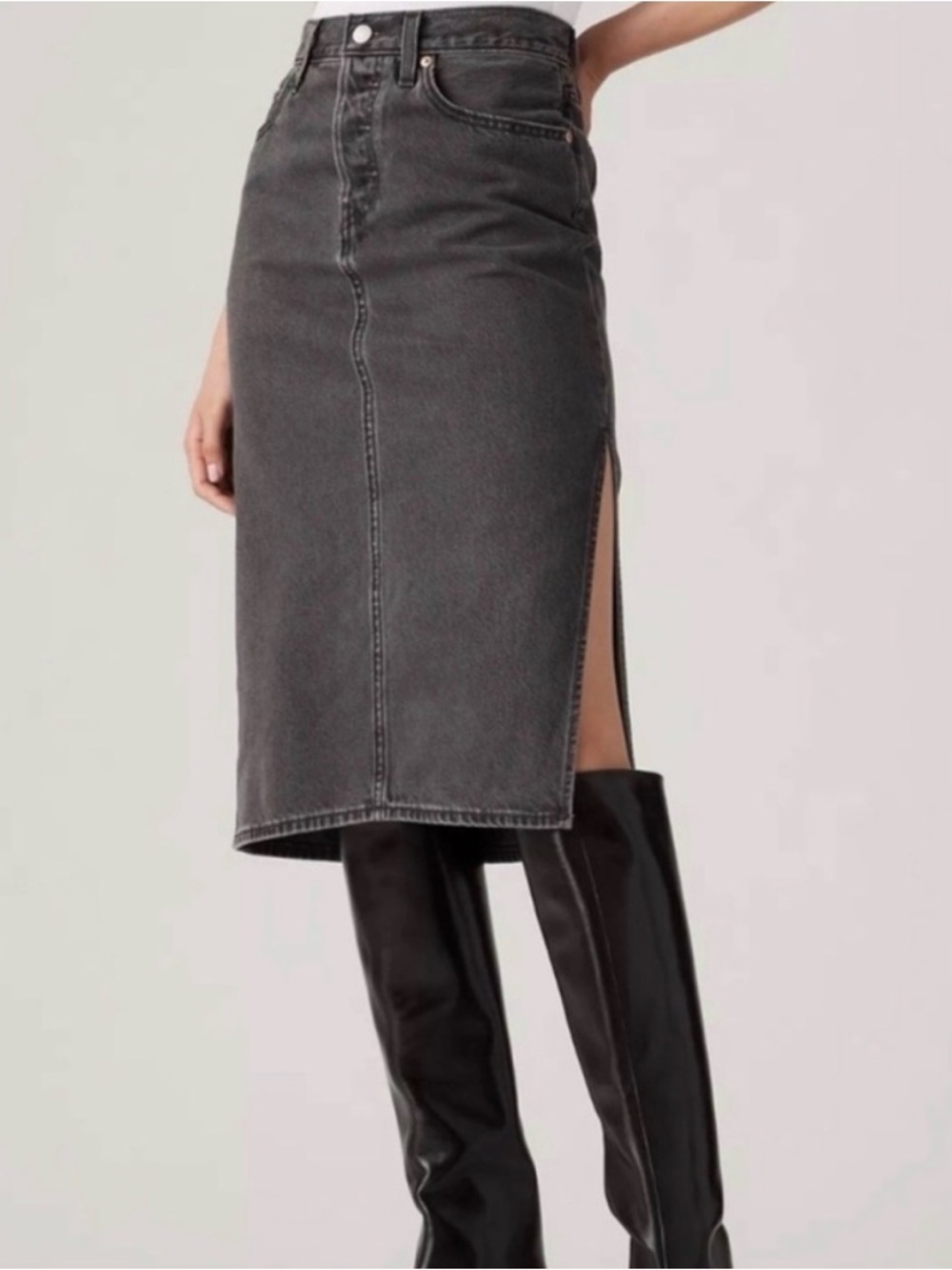 Levi's Black Washed Denim Midi Skirt Front Slit Size 25